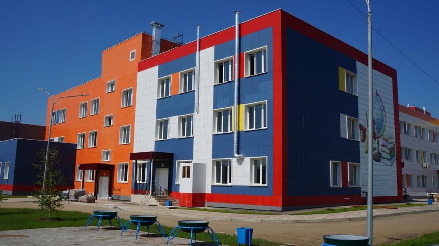 Новая школа в Таёжном.
