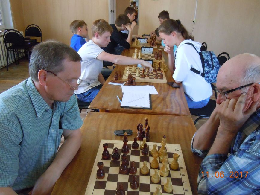11 июня на стадионе &quot;Ангара&quot; с. Богучаны прошел районный шахматный турнир, посвященный Дню России.