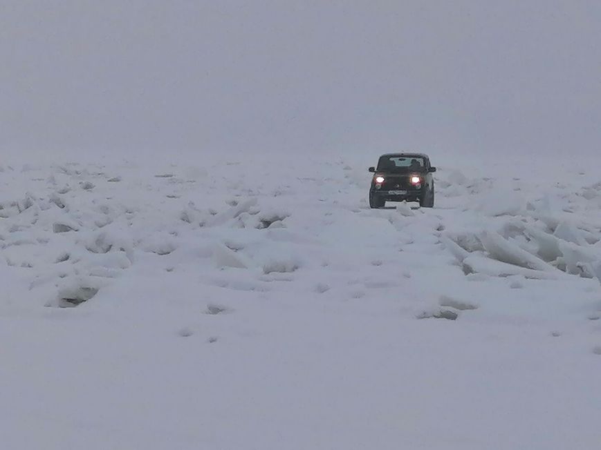 Выход на лед в несанкционированных местах опасен для вашей жизни и здоровья