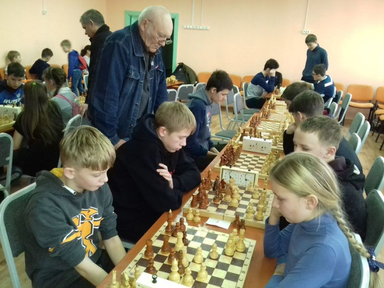 9 декабря в Богучанской Центральной районной библиотеке прошло первенство ДЮСШ по шахматам "турнир сильнейших 2018" среди учащихся школ Богучанского района.