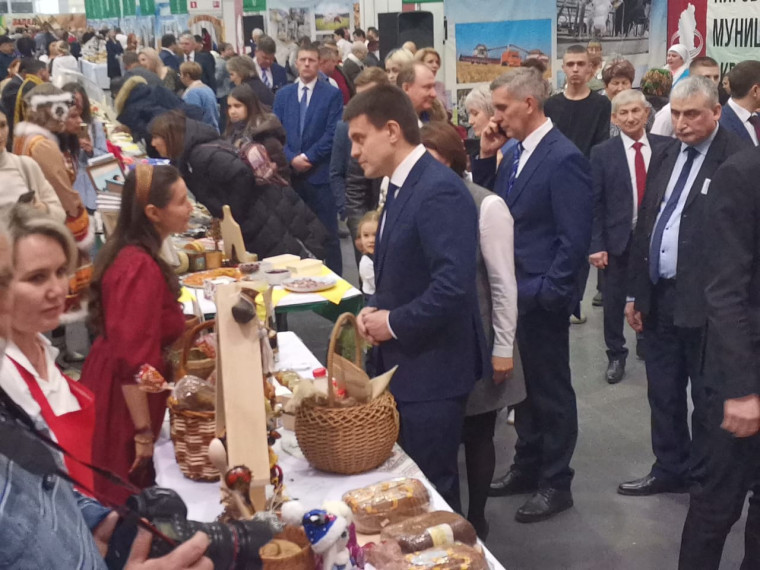 Богучанский район презентовал сельхозпродукцию на краевом празднике аграриев (фото).