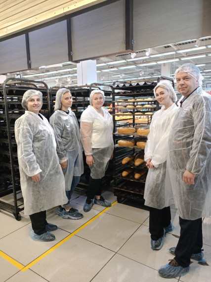 В красноярской торговой сети подвели итоги программы повышения производительности труда на собственном производстве.