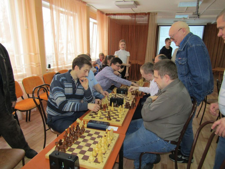 9 февраля 2020 г. в Богучанской Центральной районной библиотеке прошел открытый районный турнир (личное первенство) по шахматам, посвященный памяти Г.В. Локутова.