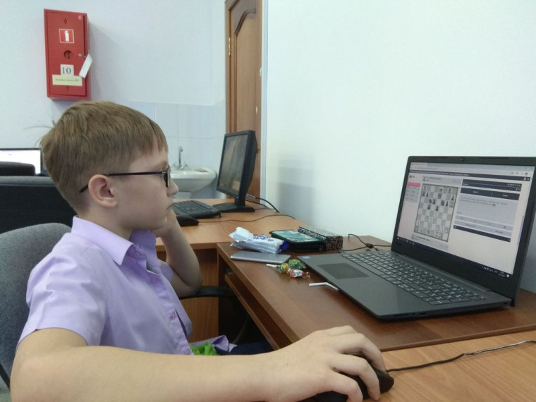 Команда учащихся Богучанской школы №2 выиграла региональный этап шахматного интернет-турнира на Кубок Российского движения школьников.