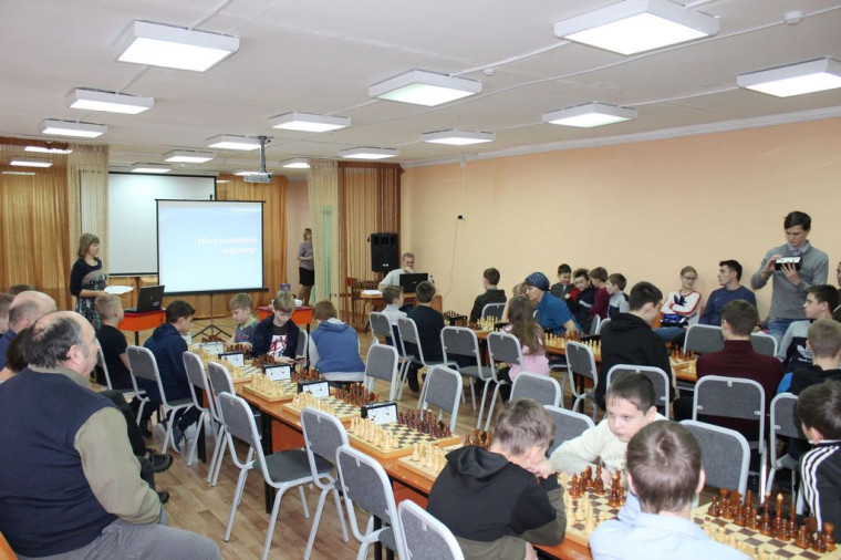 8 декабря 2019 г. в Богучанской Центральной районной библиотеке прошел открытый районный турнир (личное первенство) по шахматам, посвященный Дню Конституции РФ..