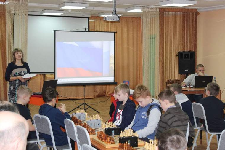 8 декабря 2019 г. в Богучанской Центральной районной библиотеке прошел открытый районный турнир (личное первенство) по шахматам, посвященный Дню Конституции РФ..