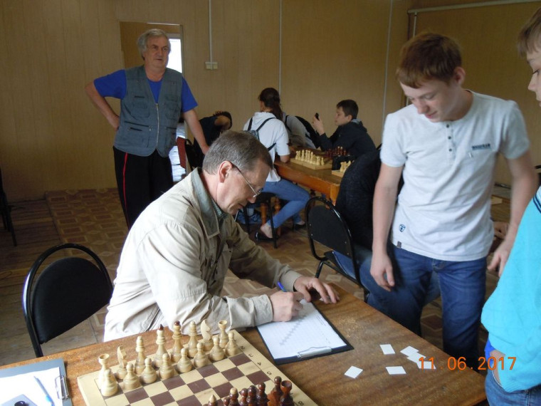 11 июня на стадионе &quot;Ангара&quot; с. Богучаны прошел районный шахматный турнир, посвященный Дню России.