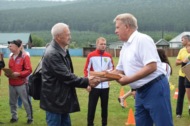 Владимир Саар поздравил деятелей спорта с Днём физкультурника.